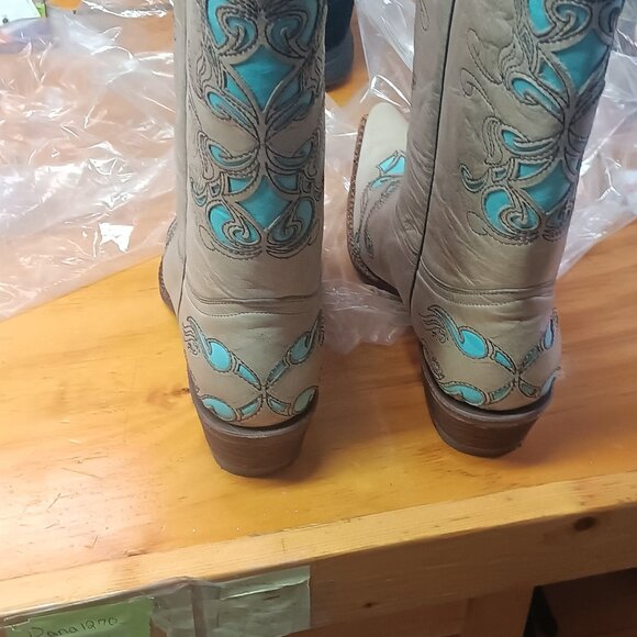 Boots for women - Picture 2 of 4